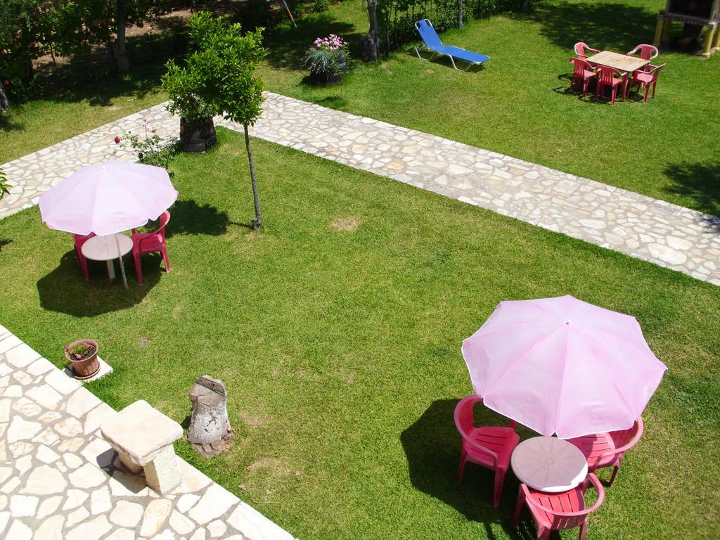 Olga'S Garden Apartments Almiros Beach Room photo