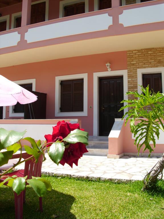 Olga'S Garden Apartments Almiros Beach Room photo
