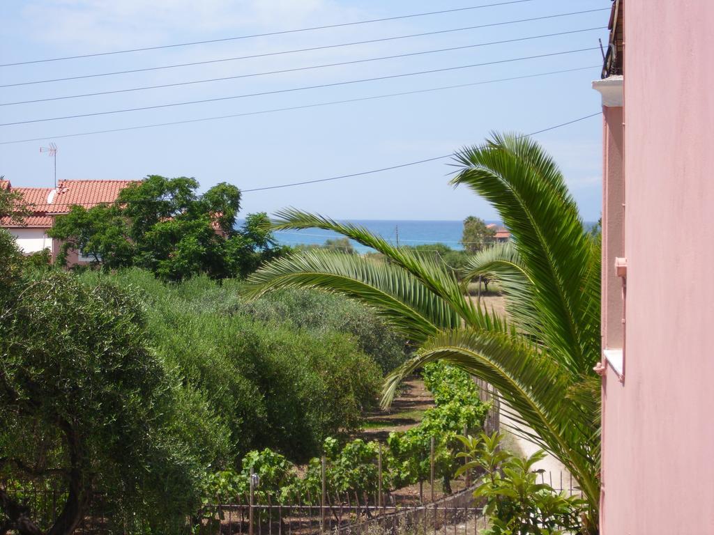Olga'S Garden Apartments Almiros Beach Exterior photo